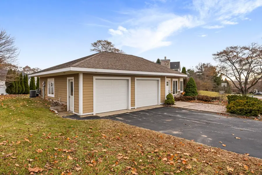 4220 Summerhill, Traverse City, MI 49684 - Image #2