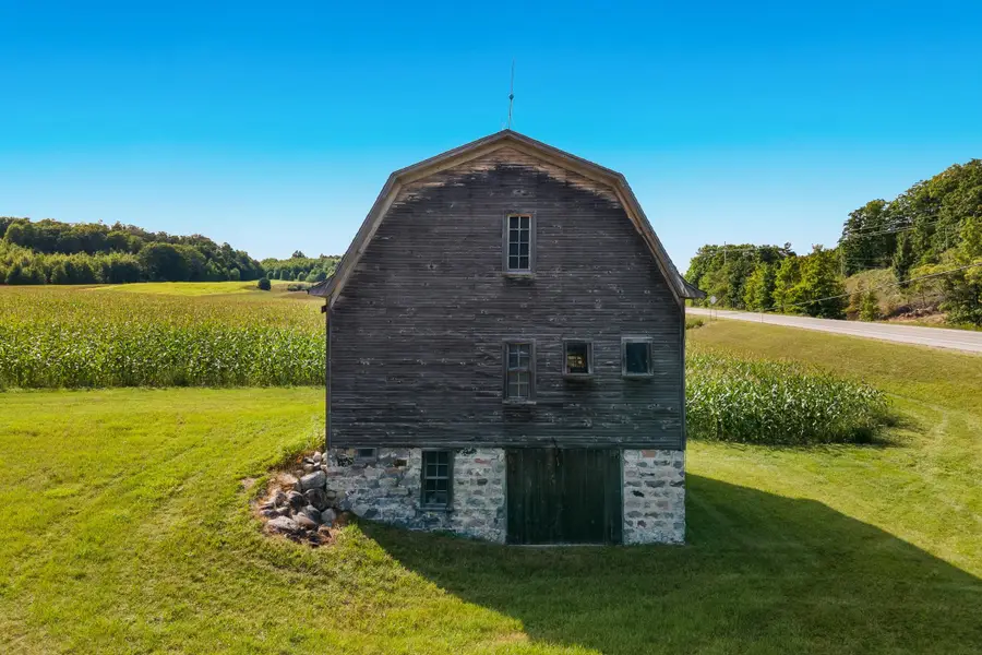 9224 E Duck Lake RD, Suttons Bay Township, MI 49682 - Image #3