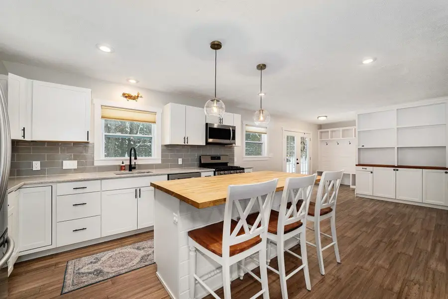 1821 Rogers RD, Grawn, MI 49637 - Image #3