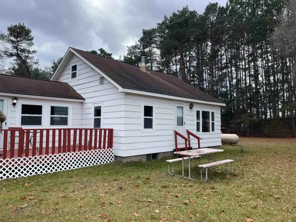 8274 E 30 3/4, Cadillac, MI 49601