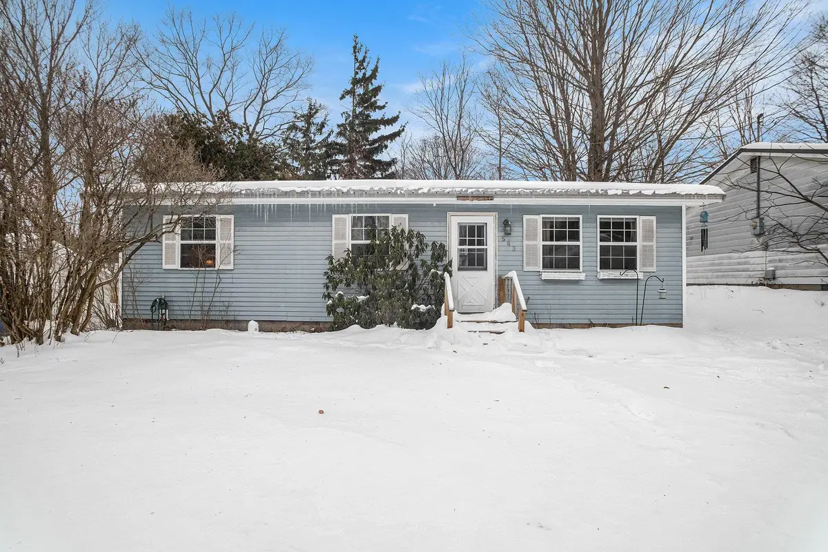 583 Cherry Grove LN, Frankfort, MI 49635 - Image #1