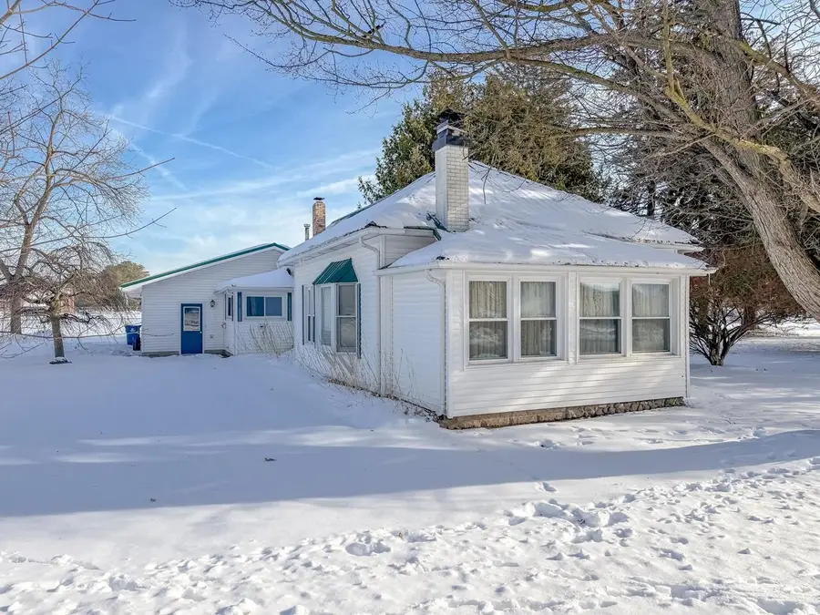 210 Barbour, Coleman, MI 48618 - Image #3