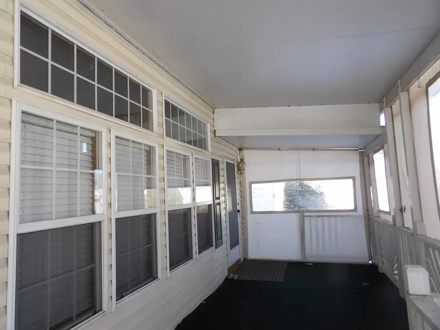 380 Fairway DR, Cadillac, MI 49601 - #2