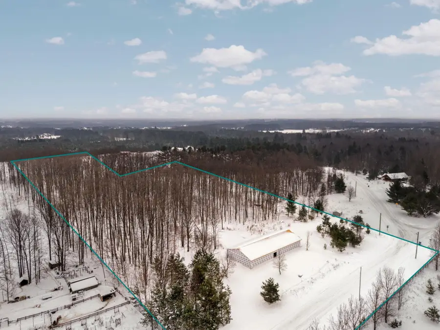 9373 Kingsley RD, Kingsley, MI 49649 - Image #2