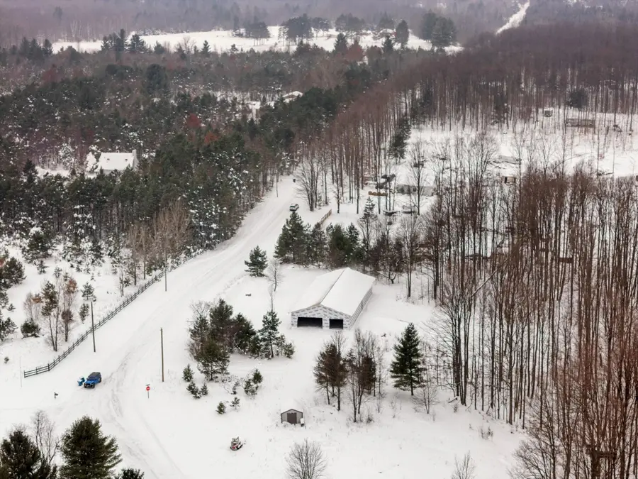 9373 Kingsley RD, Kingsley, MI 49649 - Image #3