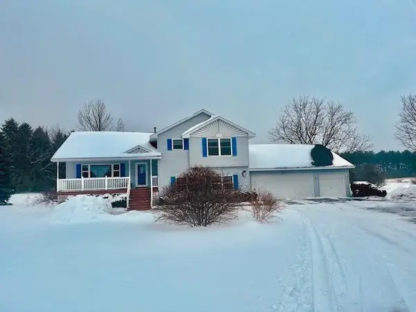 7472 S Whispering HLS, TraverseCity, MI 49684
