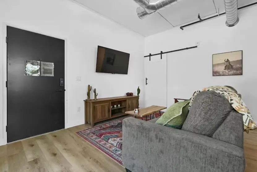 1825 E Eighth ST, Traverse City, MI 49686 - Image #3