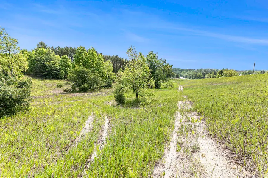 00 1A E Traverse, Traverse City, MI 49684 - Image #3