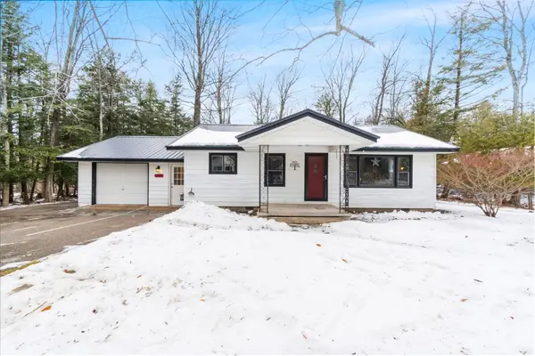 12289 Boyne City, Charlevoix, MI 49720