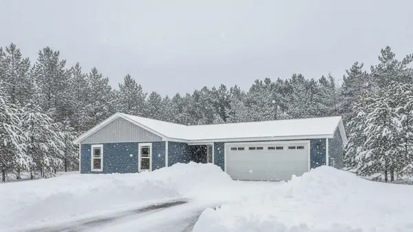 2715 Sawyer, TraverseCity, MI 49685