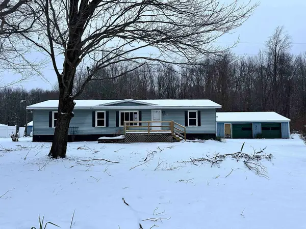 4564 W Bawkey, Farwell, MI 48622