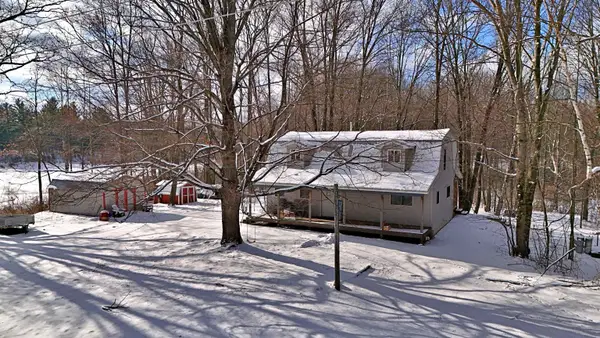 13787 170th, Leroy, MI 49655