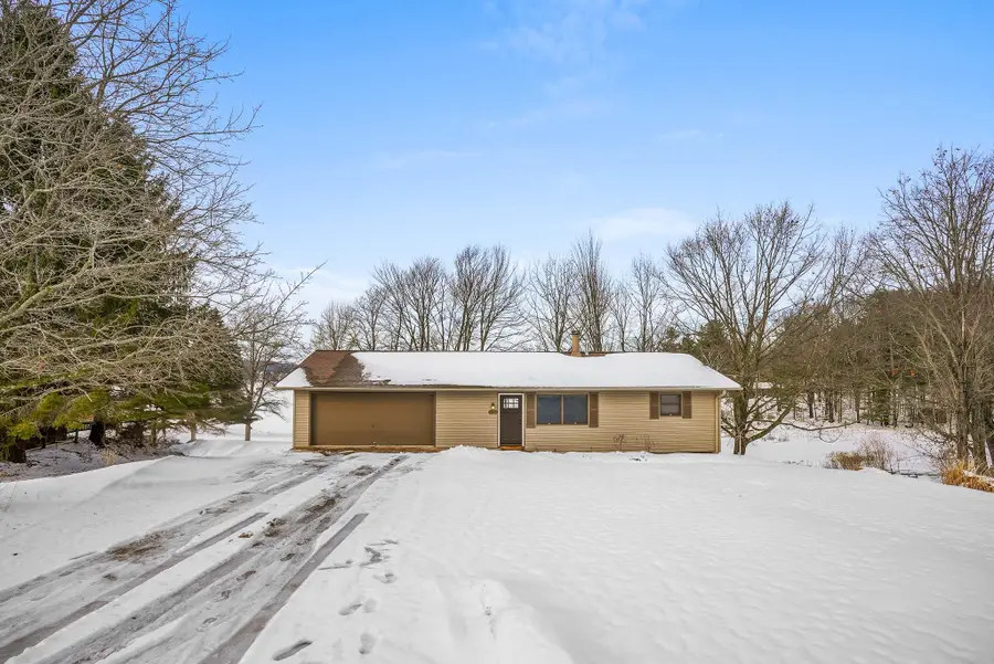 9561 Peterson, Cadillac, MI 49601 - Image #2