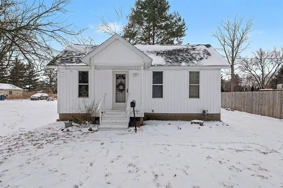 200 Nebobish, Essexville, MI 48732 - Image #2