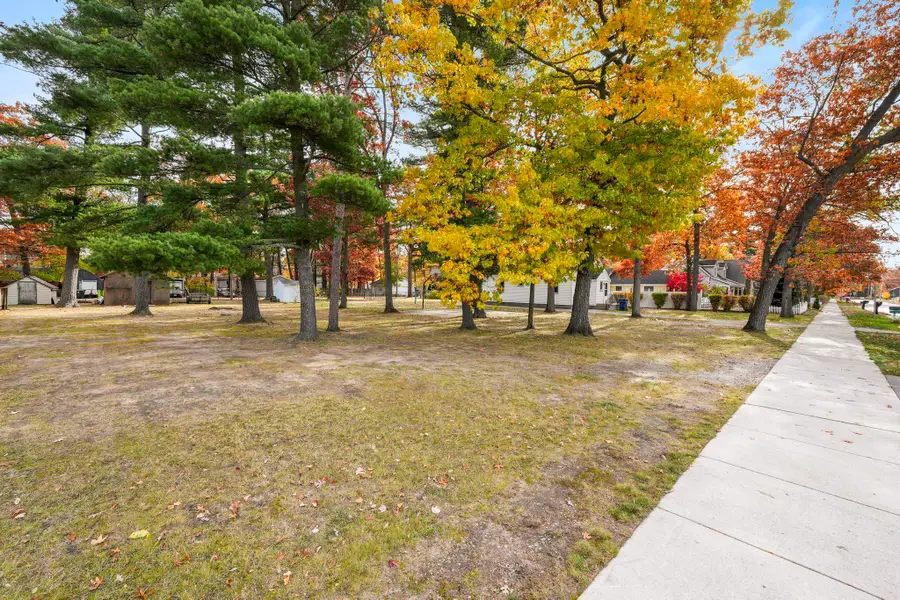 315/319 Fair, Traverse City, MI 49686 - Image #3