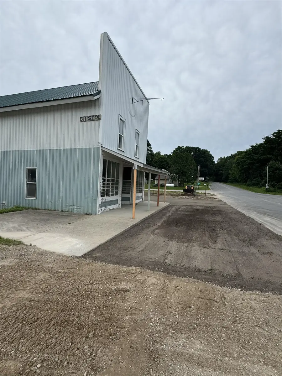 10978 E Eight Mile, Luther, MI 49656 - Image #2