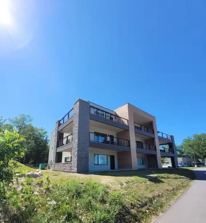 225 E Seventeenth, Traverse City, MI 49684 - Image #3