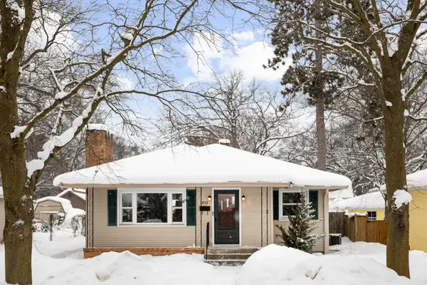 633 W Twelfth, TraverseCity, MI 49684