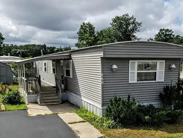 860 Manor, TraverseCity, MI 49686