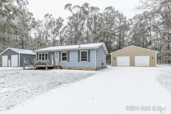 7690 Arrowroot, Gaylord, MI 49735