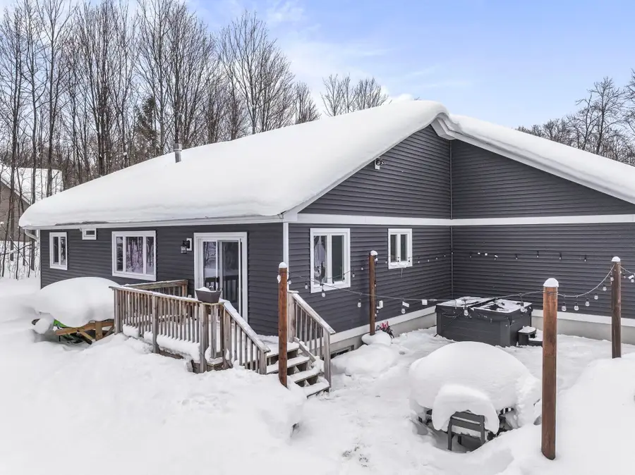 3364 Inland Oaks Drive S, Interlochen, MI 49643 - #3