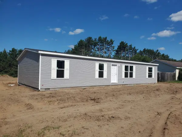 8916 NW Valley, RapidCity, MI 49676