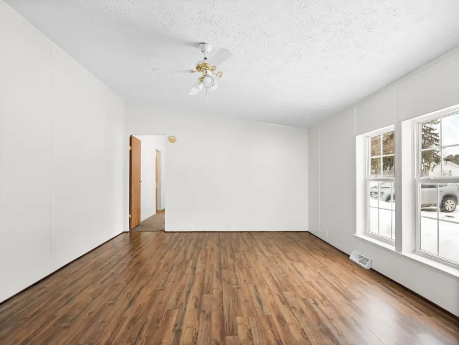 303 S Orange ST, Kalkaska, MI 49646 - #3