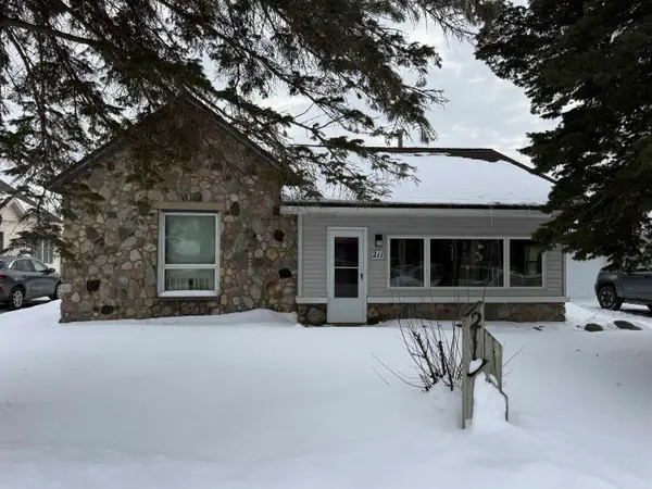 211 Maple ST, Kalkaska, MI 49646