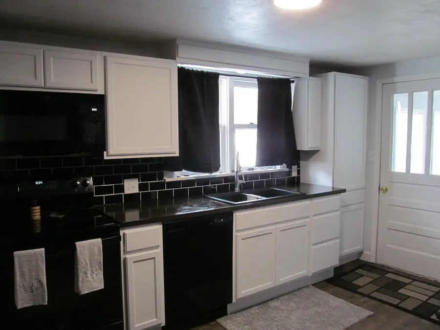 536 Aldrich ST, Cadillac, MI 49601 - #3