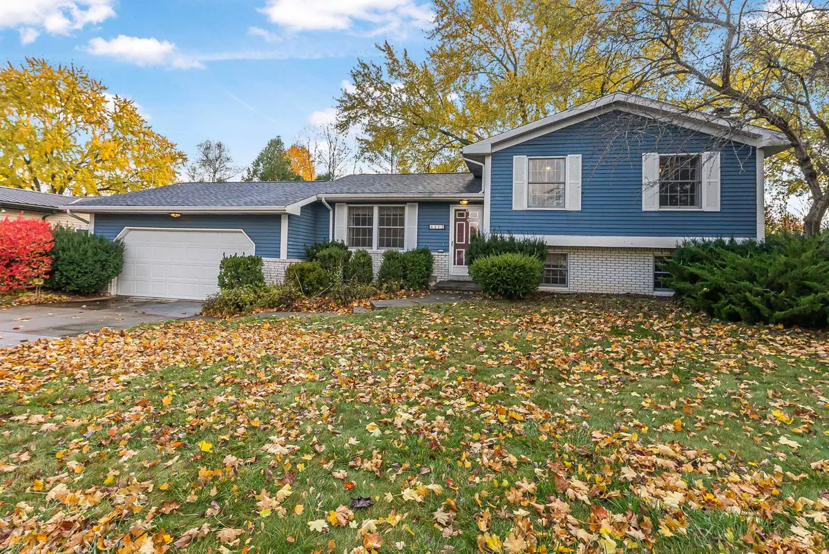 412 Wilcox PKWY, Clare, MI 48617 - #1