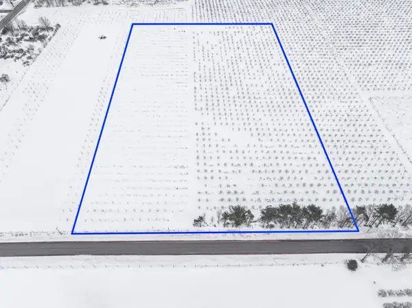 12139 Chippewa TRL, RapidCity, MI 49676