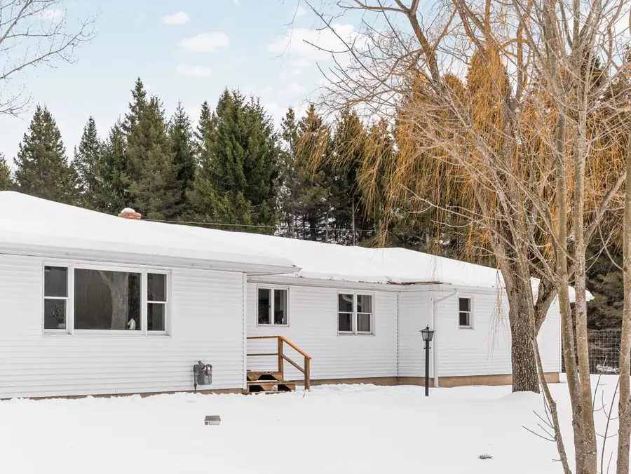 2075 S Lake Leelanau, Bingham, MI 49653 - #3