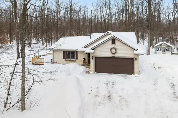 1306 S Orchard, Petoskey, MI 49770