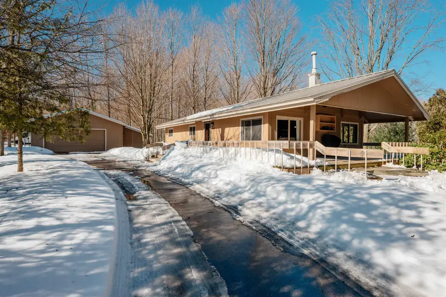 10667 S Timberlee, Traverse City, MI 49684 - #2