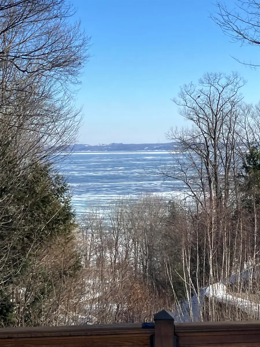 10057 E Leeward Shores, Traverse City, MI 49684 - #3