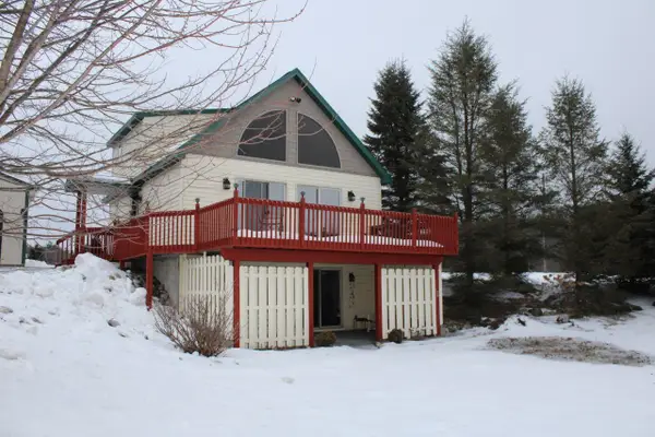 72 NW Wood, RapidCity, MI 49676