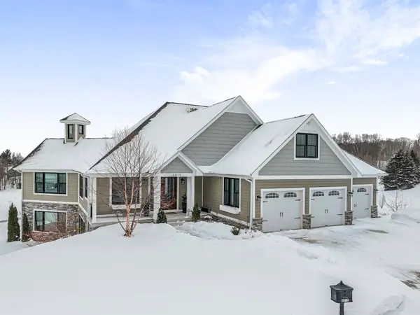 6815 S Rolling Hills DR, TraverseCity, MI 49684