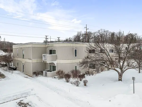 124 Beech ST, TraverseCity, MI 49684