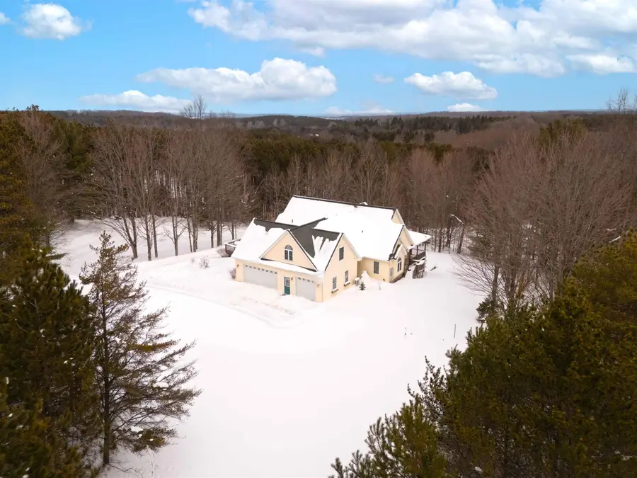 3855 Pulver Woods, Williamsburg, MI 49690 - #2