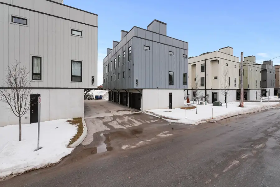 200 Gillis ST, Traverse City, MI 49684 - #2