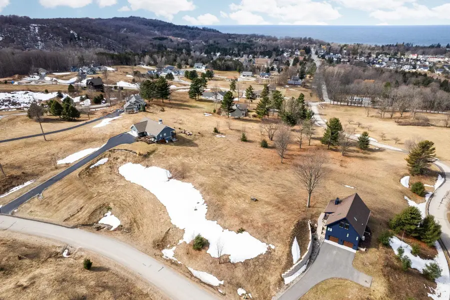 000 W Sleepy Valley, Empire, MI 49630 - #2