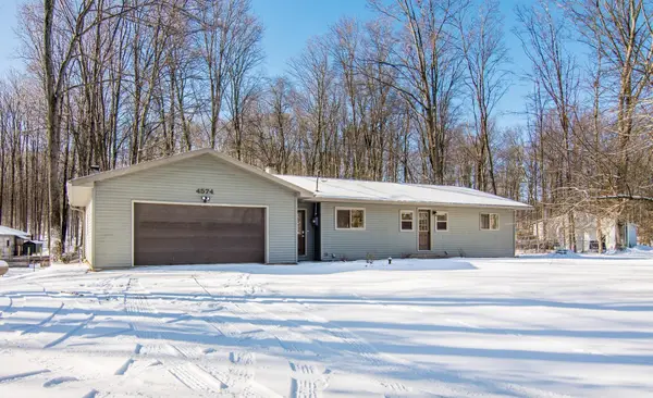4574 Walton RD, Kingsley, MI 49649