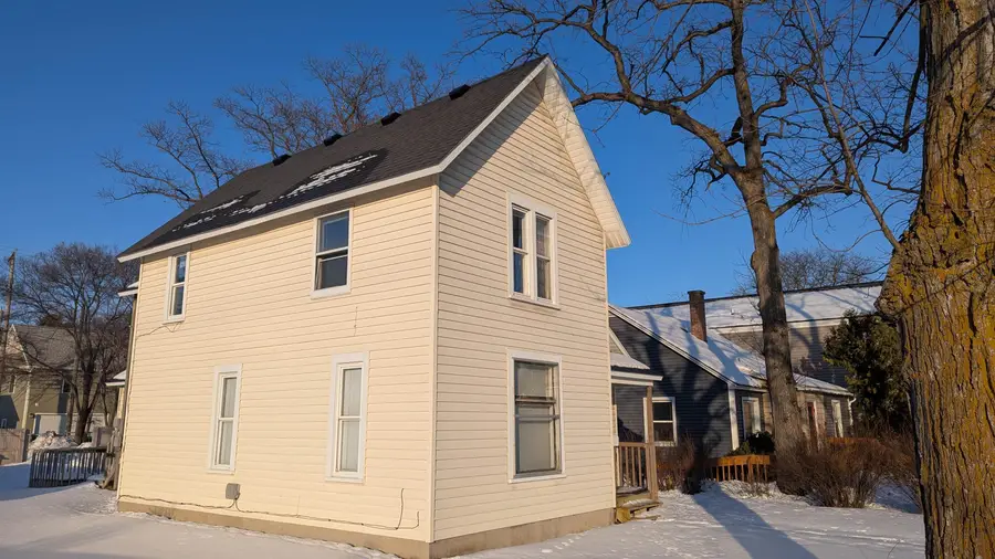 611 E Eighth ST, Traverse City, MI 49686 - #2