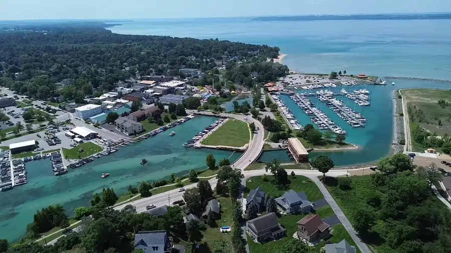 875 Green ST, Elk Rapids, MI 49629 - #2