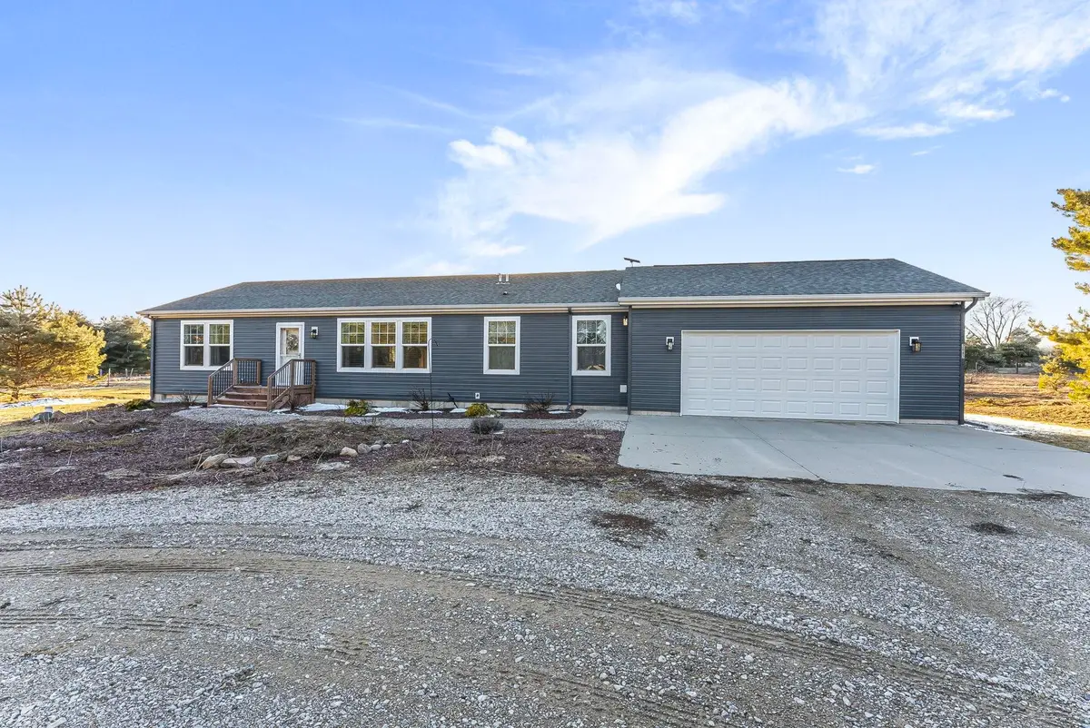 2082 S Mackinaw TRL, Cadillac, MI 49601 - #1