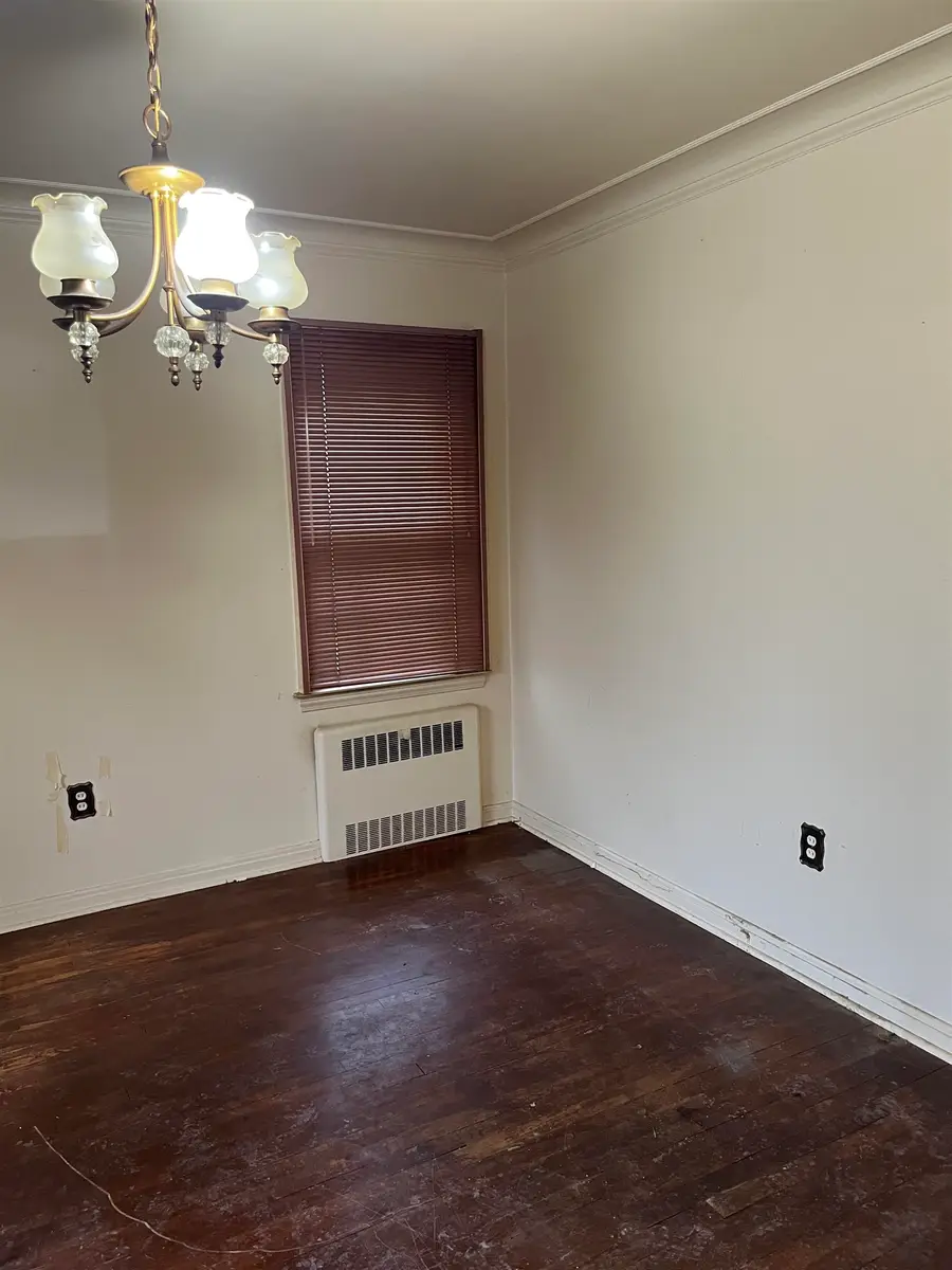 615 N Michigan AVE, Howell, MI 48843 - #3