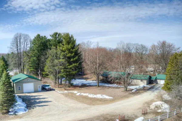 4793 E Duck Lake, Grawn, MI 49637