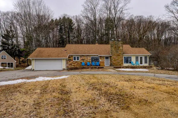 10220 S West Bay Shore DR, TraverseCity, MI 49684