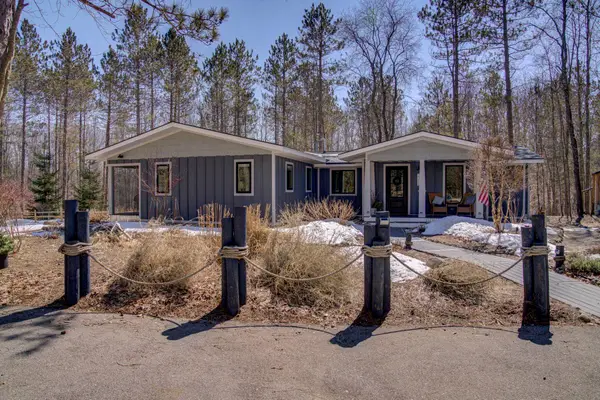 2706 E Cedar Valley RD, TraverseCity, MI 49684