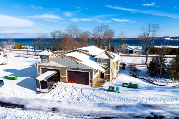 760 Waypoint CIR, SuttonsBay, MI 49682